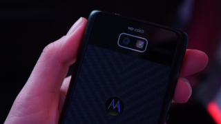 Illustration for article titled Motorola’s RAZRi Has a Whopping 2GHz Intel Processor